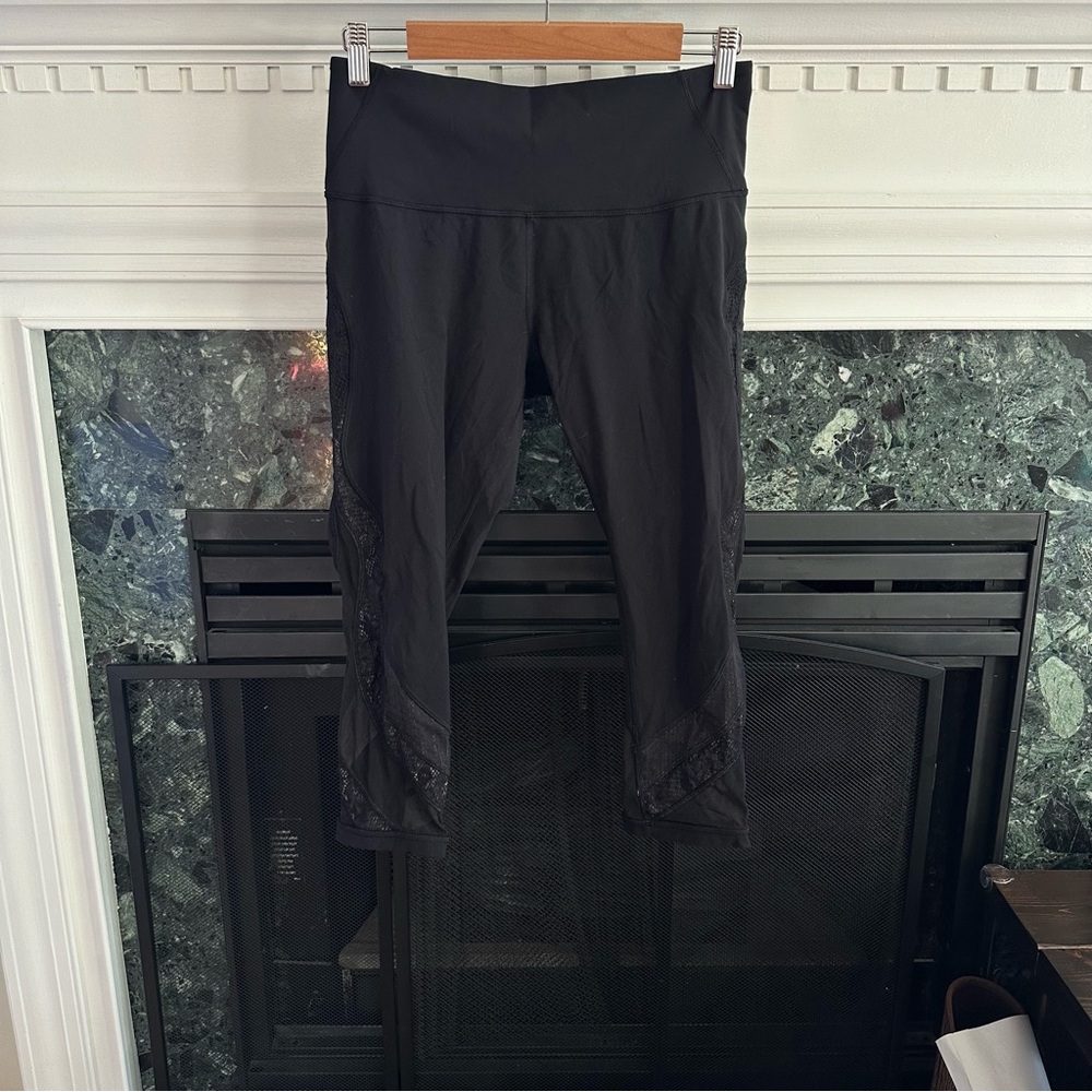 Lululemon Wunder Under Crop 21" *Lace Black size 10